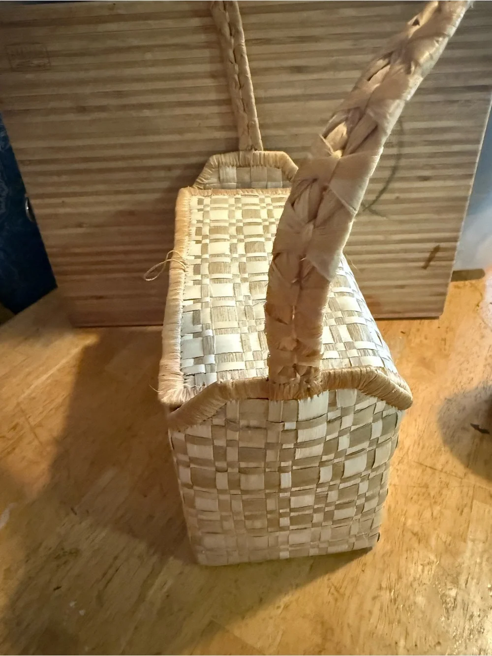 Vintage woven Palm leaf Polynesian handmade rectangular picnic basket purse bag